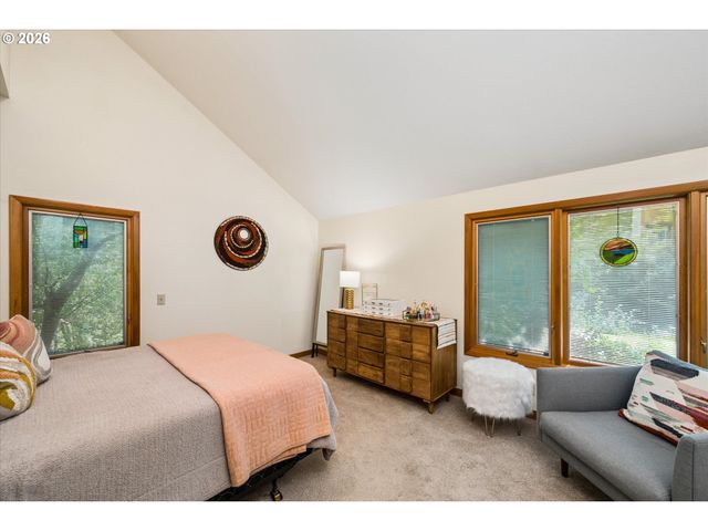 2310 DOUGLAS Dr, Eugene, OR 97405