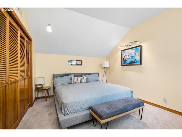2310 DOUGLAS Dr, Eugene, OR 97405
