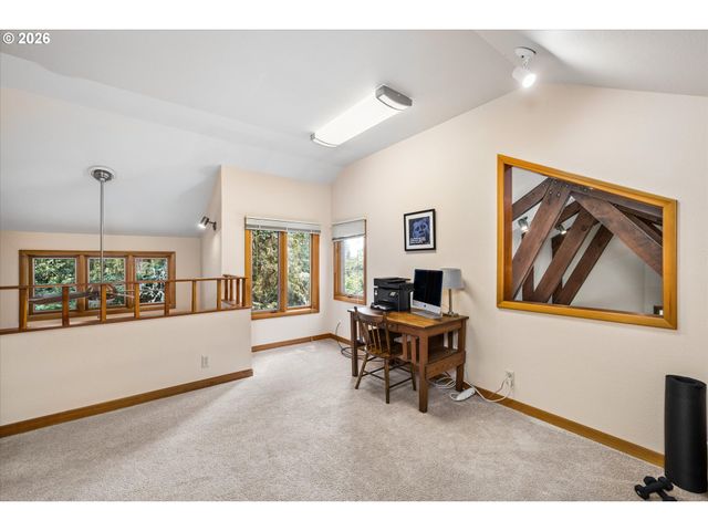 2310 DOUGLAS Dr, Eugene, OR 97405
