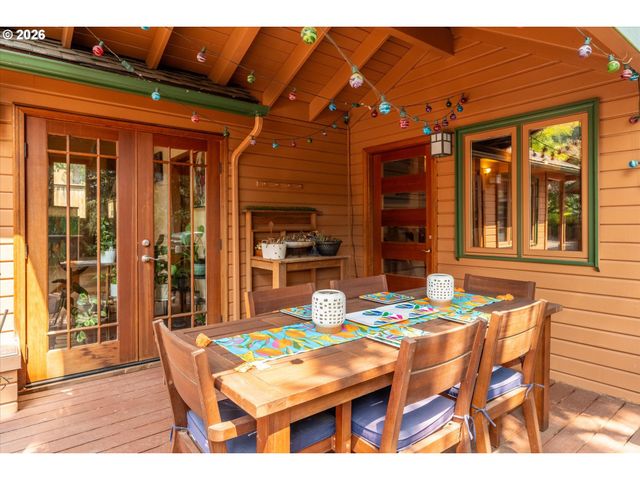 2310 DOUGLAS Dr, Eugene, OR 97405