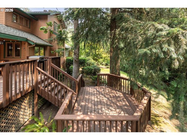 2310 DOUGLAS Dr, Eugene, OR 97405
