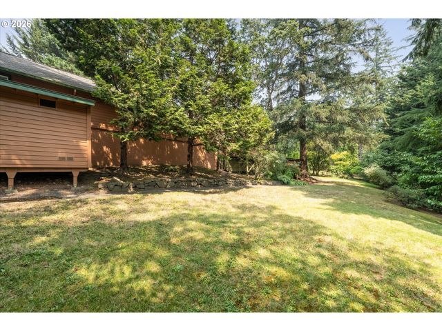 2310 DOUGLAS Dr, Eugene, OR 97405