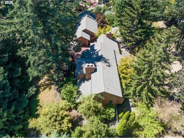 2310 DOUGLAS Dr, Eugene, OR 97405