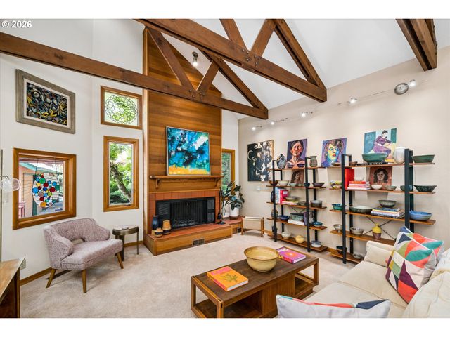 2310 DOUGLAS Dr, Eugene, OR 97405