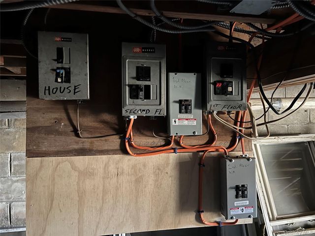 73 Raynor Street, Freeport, NY 11520