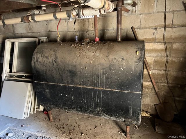 73 Raynor Street, Freeport, NY 11520