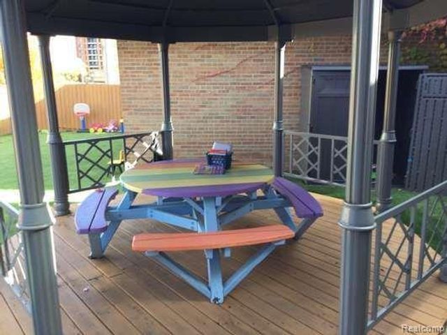 575 Louisa Street, Flint, MI 48503