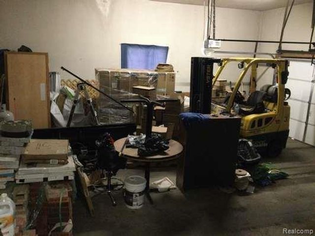 575 Louisa Street, Flint, MI 48503