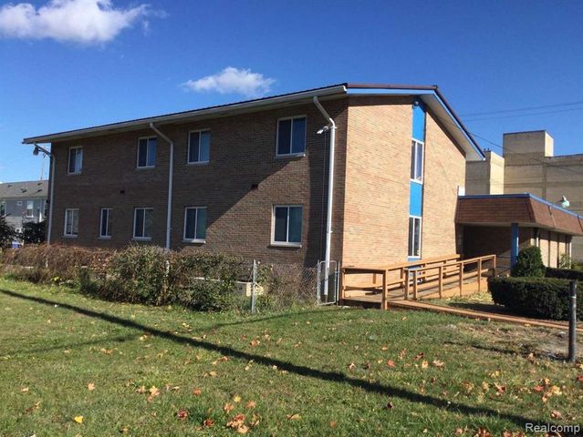 575 Louisa Street, Flint, MI 48503