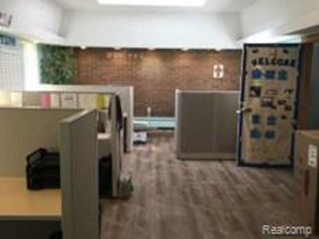 575 Louisa Street, Flint, MI 48503