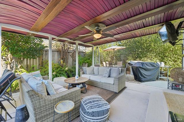 4233 Brookshire Cir, Santa Rosa, CA 95405