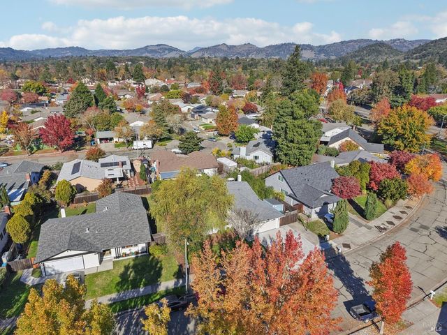 4233 Brookshire Cir, Santa Rosa, CA 95405