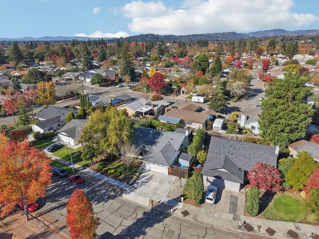 4233 Brookshire Cir, Santa Rosa, CA 95405