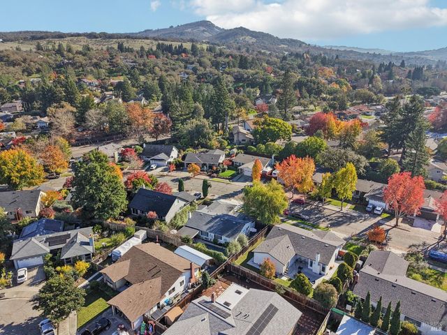 4233 Brookshire Cir, Santa Rosa, CA 95405