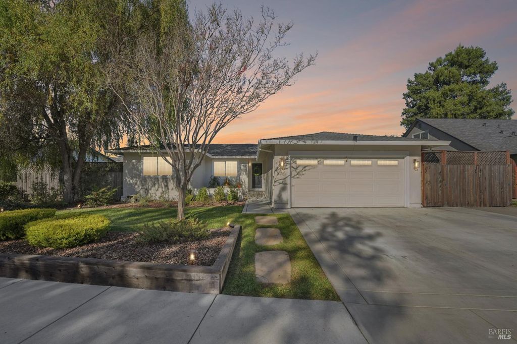 4233 Brookshire Cir, Santa Rosa, CA 95405