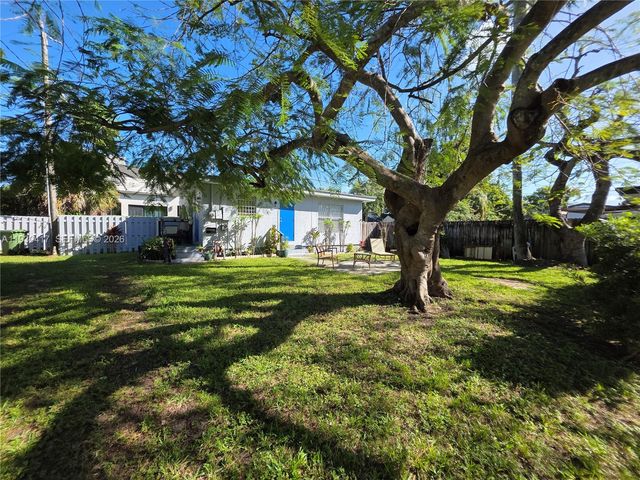 811 NE 14th Ct, Fort Lauderdale, FL 33304