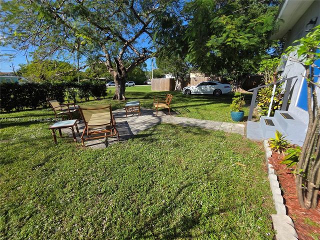 811 NE 14th Ct, Fort Lauderdale, FL 33304