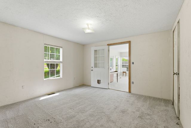 6101 Spring Creek Rd, Cookeville, TN 38506