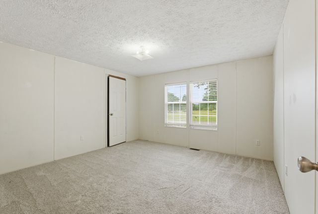 6101 Spring Creek Rd, Cookeville, TN 38506