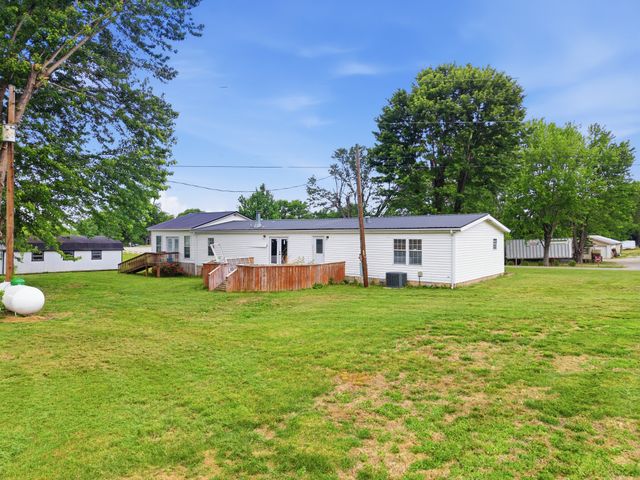 6101 Spring Creek Rd, Cookeville, TN 38506