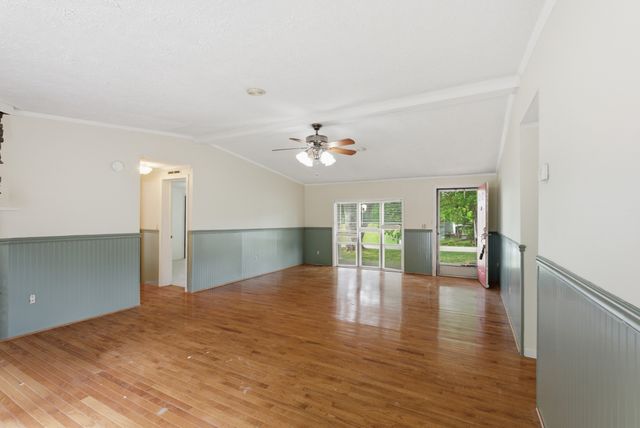 6101 Spring Creek Rd, Cookeville, TN 38506