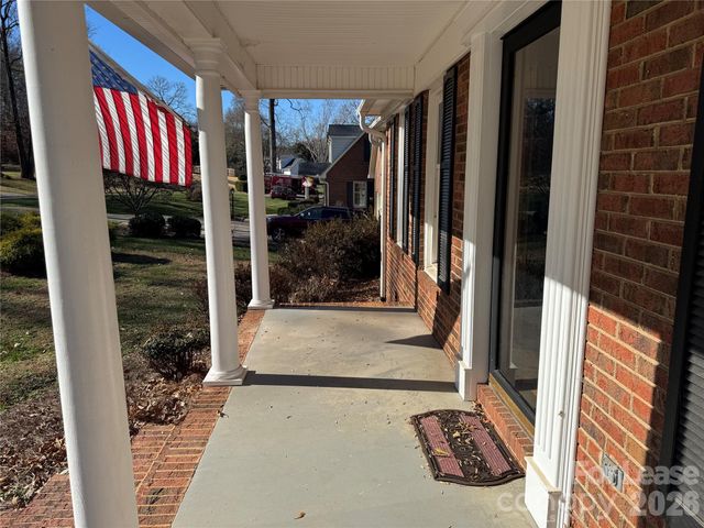 307 Fallingbrook Drive, Belmont, NC 28012