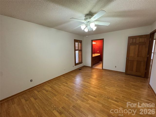 307 Fallingbrook Drive, Belmont, NC 28012