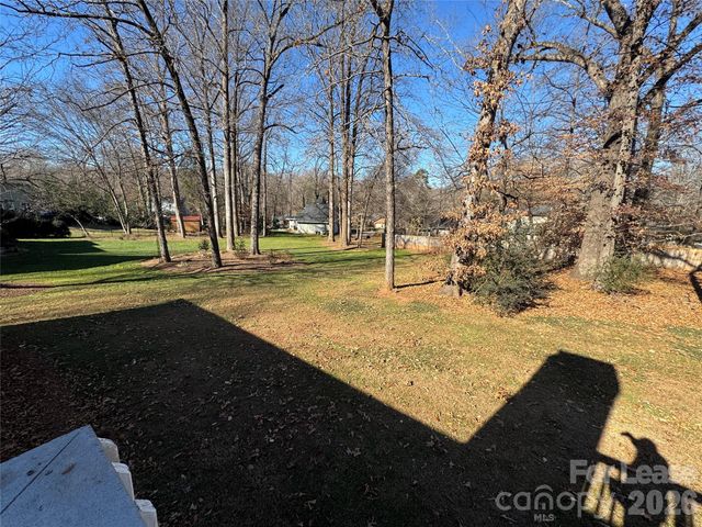 307 Fallingbrook Drive, Belmont, NC 28012