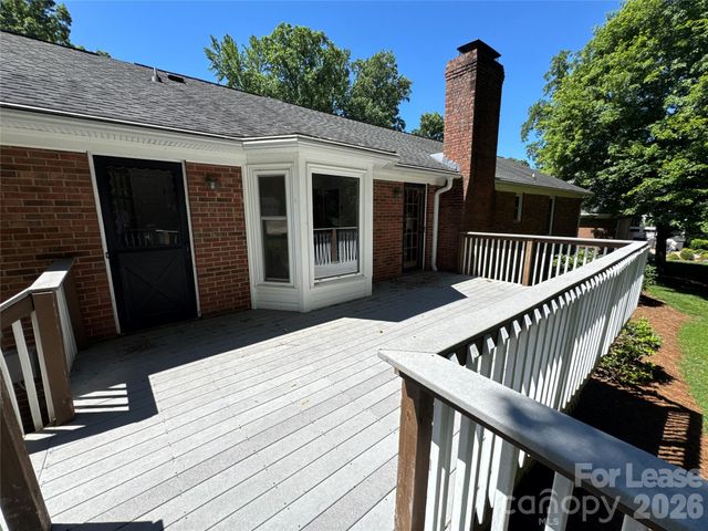 307 Fallingbrook Drive, Belmont, NC 28012