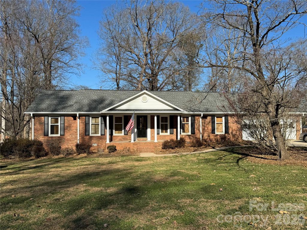 307 Fallingbrook Drive, Belmont, NC 28012