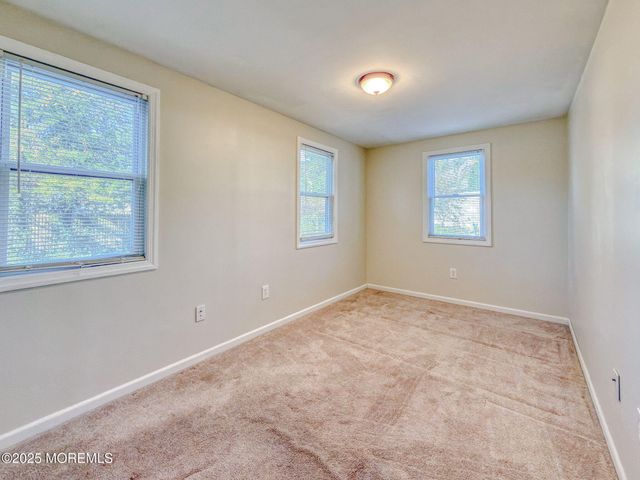 6 Vanard Drive, Brick, NJ 08723