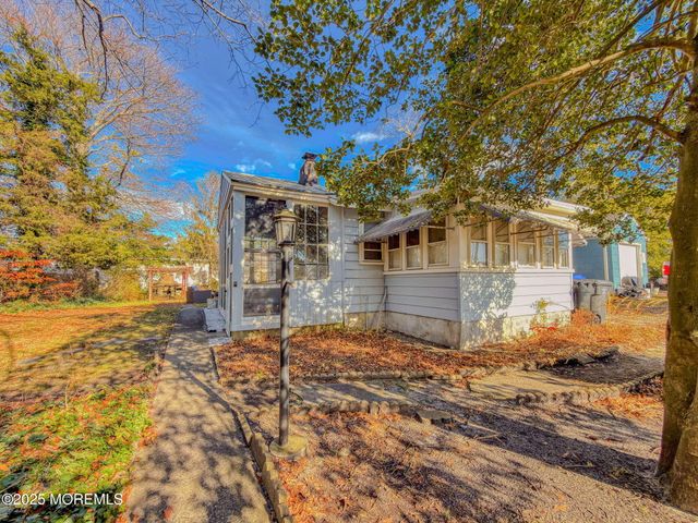 6 Vanard Drive, Brick, NJ 08723