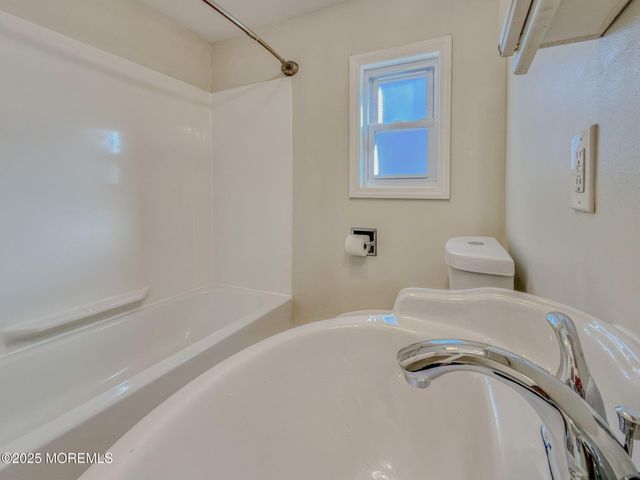 6 Vanard Drive, Brick, NJ 08723