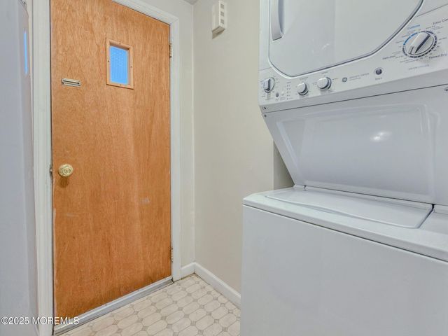 6 Vanard Drive, Brick, NJ 08723