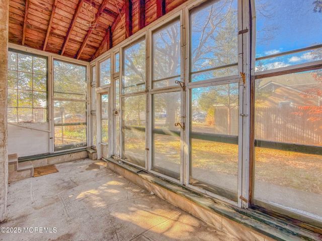 6 Vanard Drive, Brick, NJ 08723