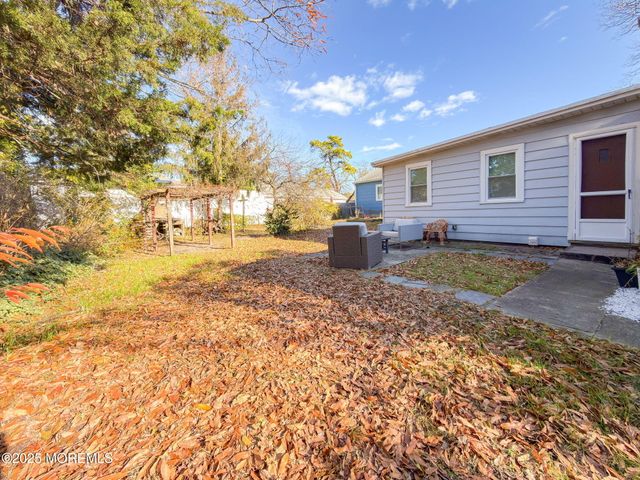 6 Vanard Drive, Brick, NJ 08723