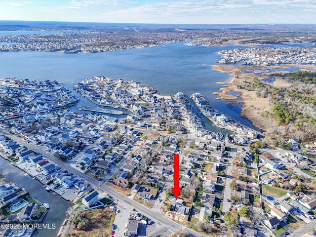 6 Vanard Drive, Brick, NJ 08723