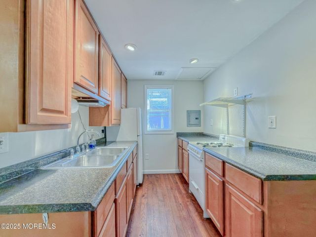 6 Vanard Drive, Brick, NJ 08723