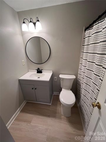 9525 Robert Burns Court, Charlotte, NC 28213