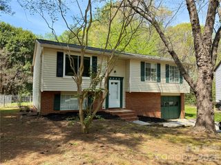 9525 Robert Burns Court, Charlotte, NC 28213