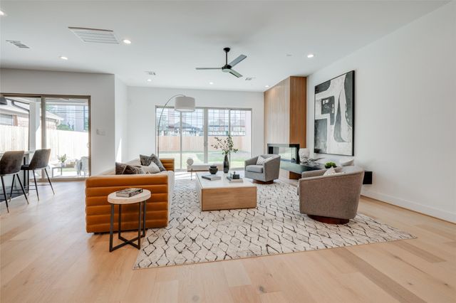 1120 Welch Street, Houston, TX 77006