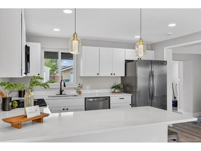 3055 Holly St, Denver, CO 80207