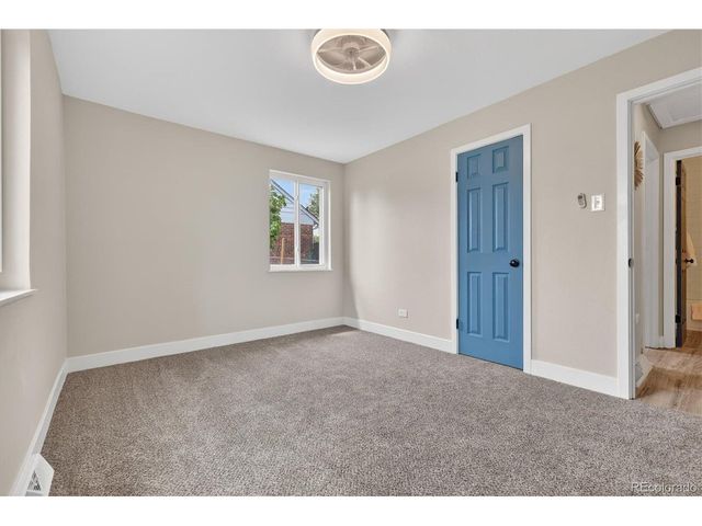 3055 Holly St, Denver, CO 80207