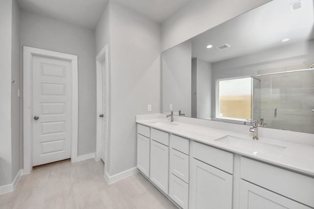 11806 Royal Willow Lane, Houston, TX 77066