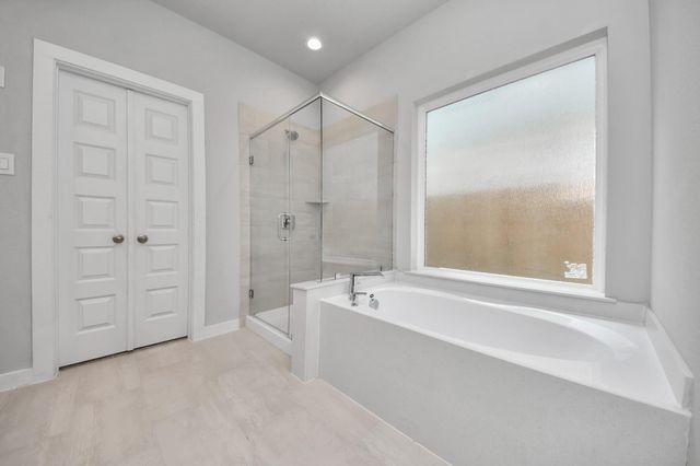 11806 Royal Willow Lane, Houston, TX 77066