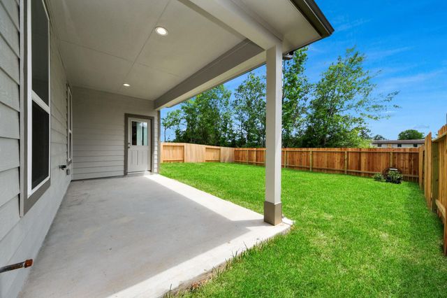 11806 Royal Willow Lane, Houston, TX 77066