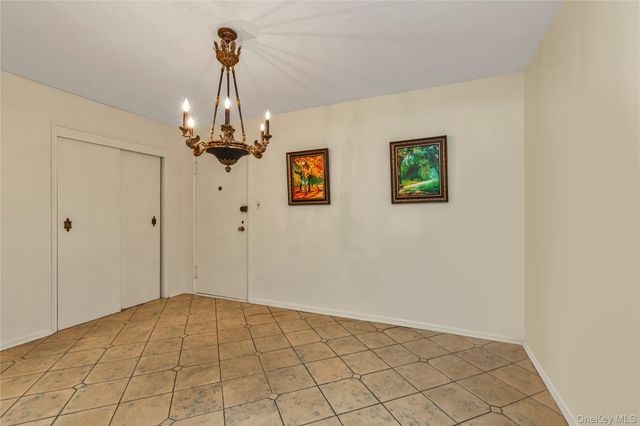 209-80 18th Avenue 2G, Bayside, NY 11360