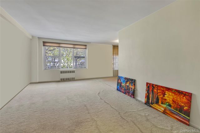 209-80 18th Avenue 2G, Bayside, NY 11360