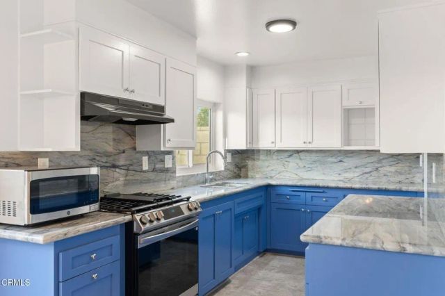 161 E Channel Islands Boulevard, Port Hueneme, CA 93041