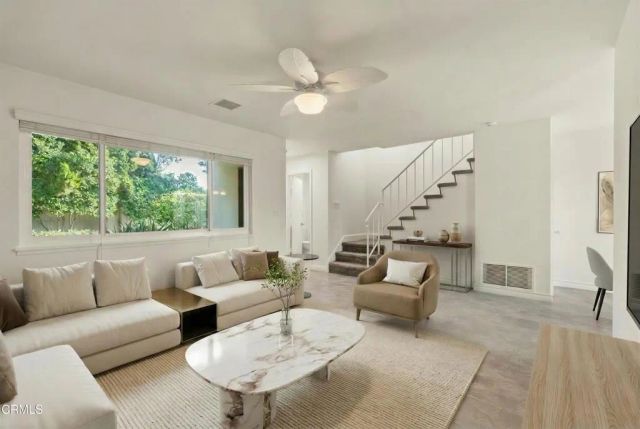 161 E Channel Islands Boulevard, Port Hueneme, CA 93041